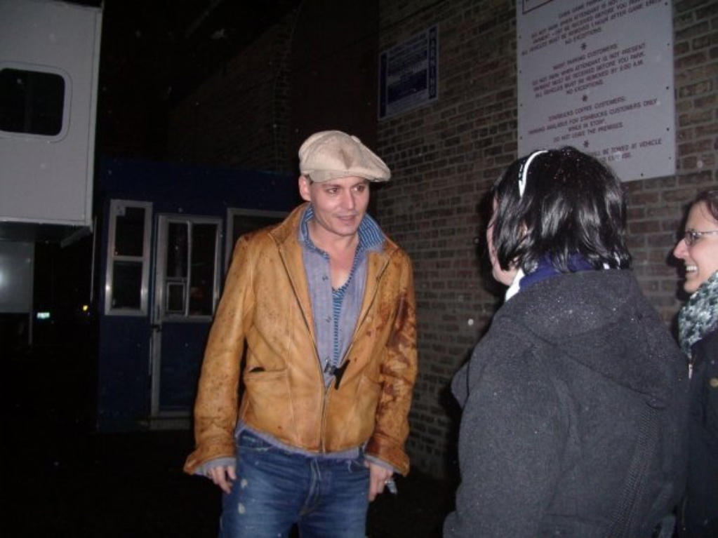 Trashwire’s MySpace friend Anne Rakowiecki meets Johnny Depp on the set of Public Enemies in Chicago