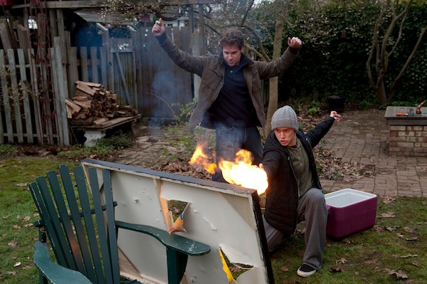 Seth Rogen and Joseph Gordon-Levitt star in 50/50